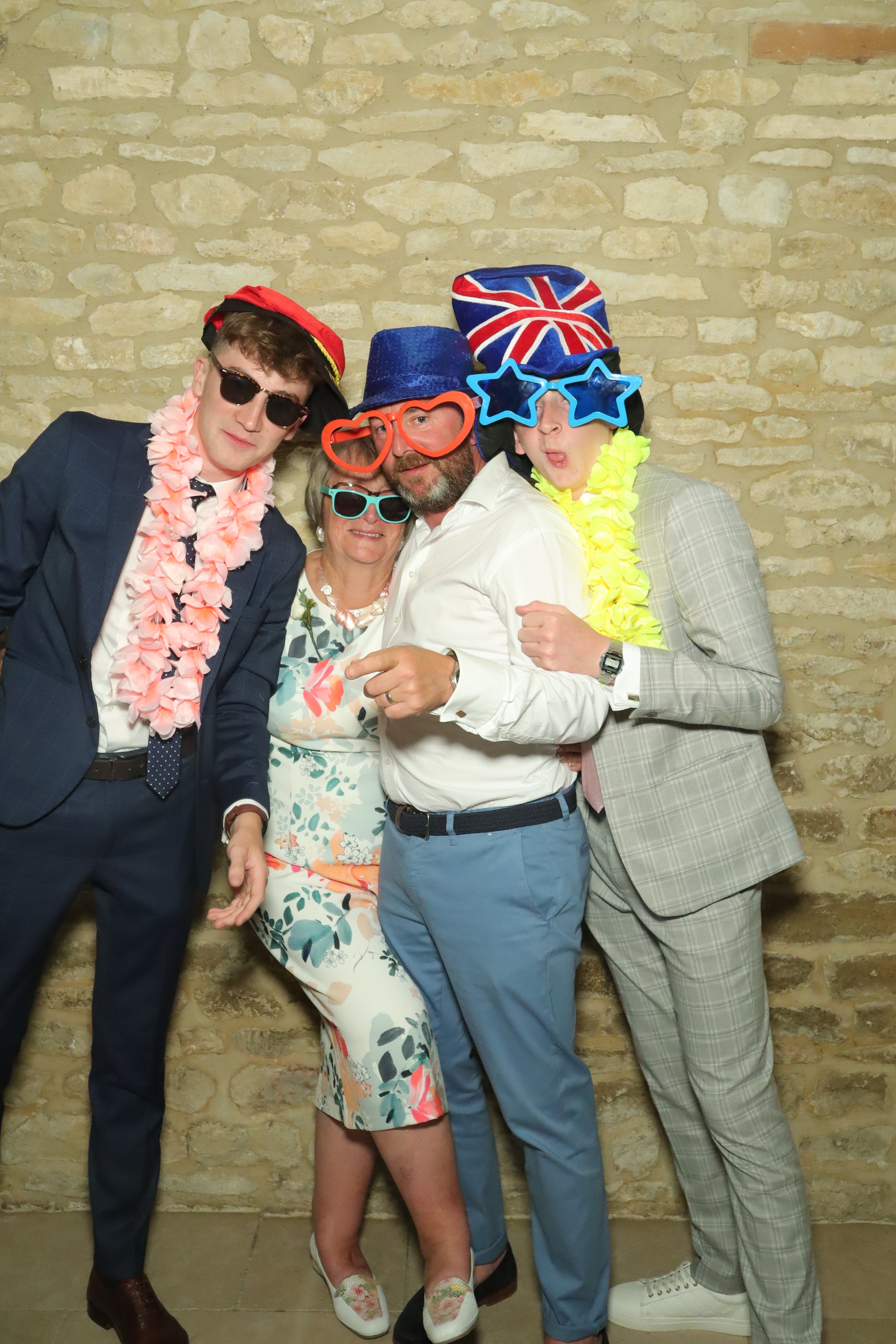 Natalie & Jack’s Wedding | View more photos from the event at gallery.myphotoboothexperience.co.uk/u/MyPhotoBoothExperienceLtd/Natalie-Jack’s-Wedding